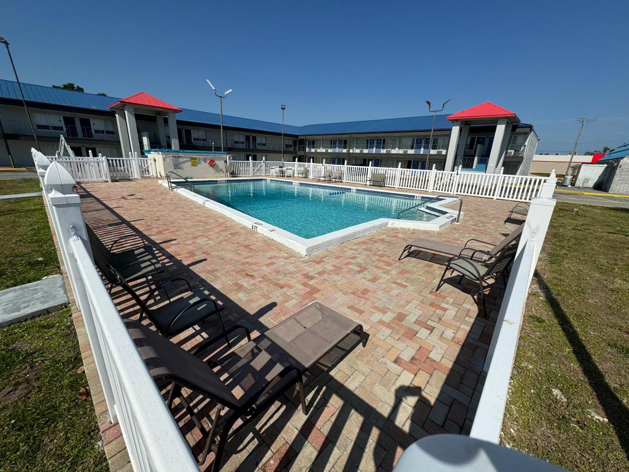 Motel 6 Englewood, Fl 외부 사진